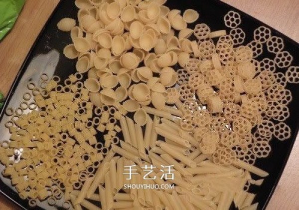 How to make pasta snowflake decorations and make homemade pasta snowflakes