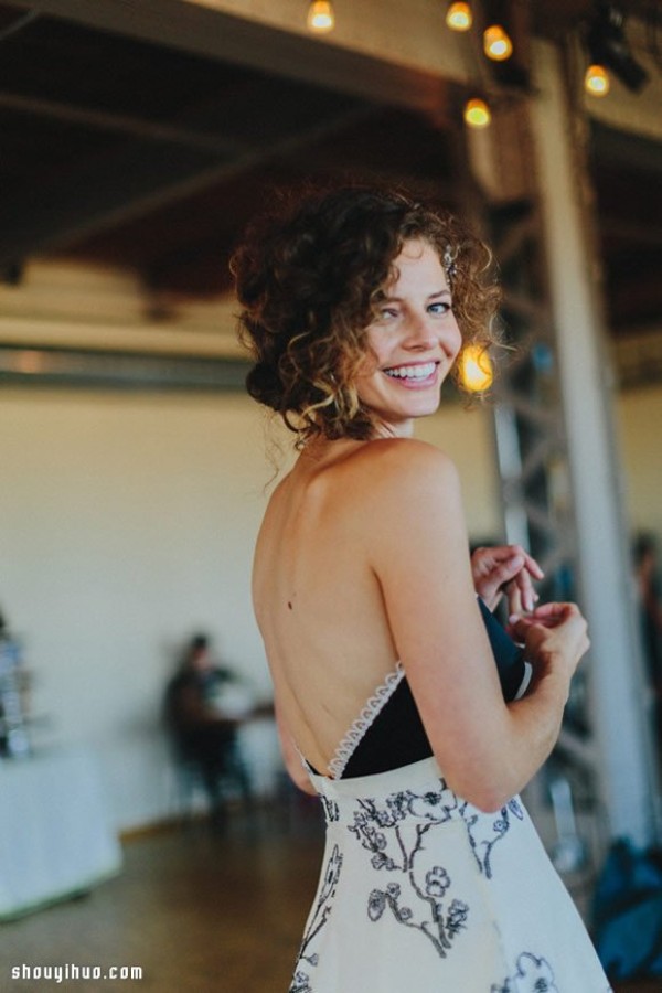 Who said a black wedding dress must be white, sexy and elegant