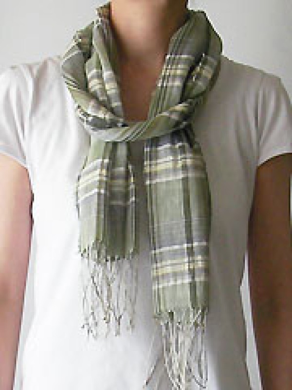 A comprehensive collection of various ways to tie a scarf, and 60 ways to tie a long scarf