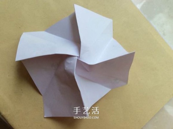 Handmade Kawasaki rose origami illustrationsThe step-by-step pictures are very clear! 