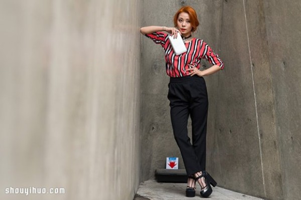 Fashion with bold and colorful contrasting colors 2015 Seoul Fashion Week street photography