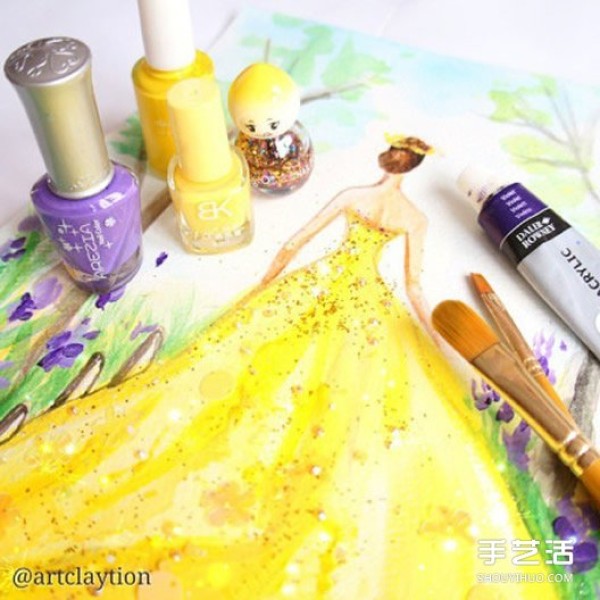 Singaporean artists hand-painted dress with nail polish is so beautiful!