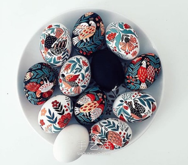 Wooden Easter eggs with the fragrance of birds and flowers! Full of Uzbek style