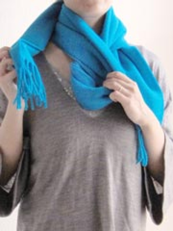 A comprehensive collection of various ways to tie a scarf, and 60 ways to tie a long scarf