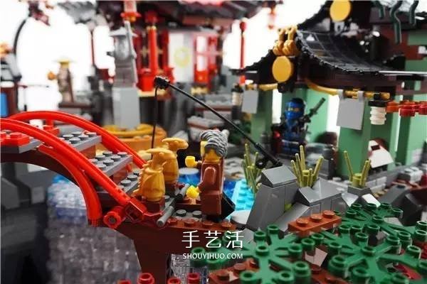 Lego is playing in this realm! A Lego model built with tens of thousands of bricks