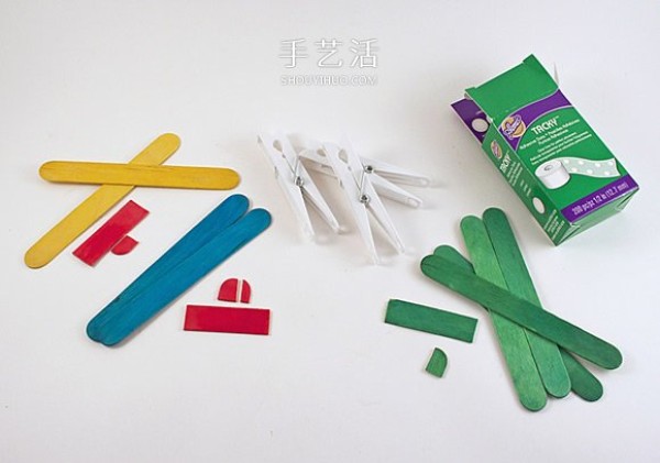 A super simple way to make a small airplane model in kindergarten