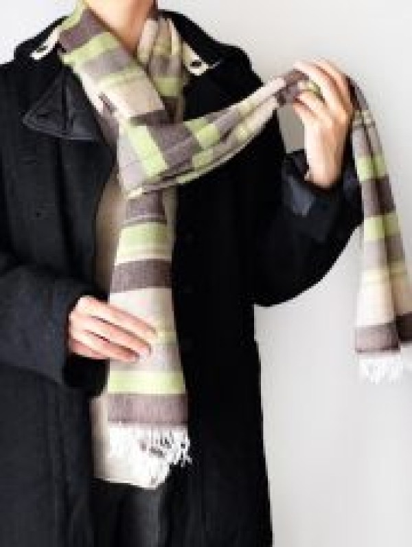 A comprehensive collection of various ways to tie a scarf, and 60 ways to tie a long scarf