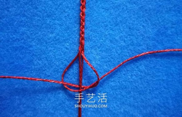 Illustrated tutorial on how to weave Chinese knot bracelets