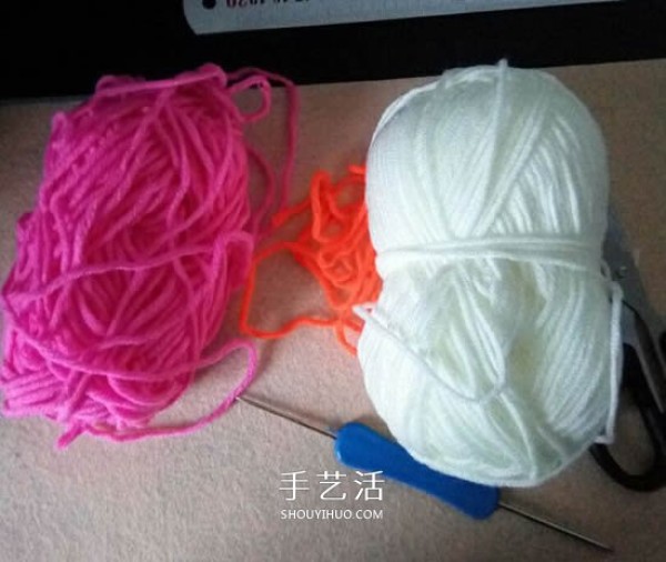 The knitting tutorial of color-blocked baby socks is suitable for babies of several months old