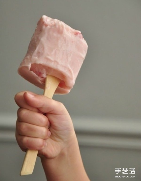 The simplest way to make yogurt popsicles, how to make yogurt popsicles