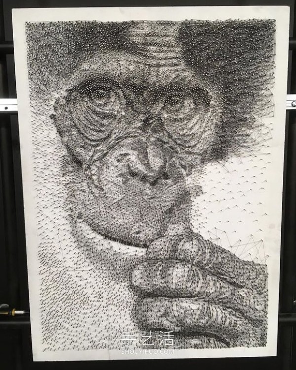 Wrap rope around thousands of nails, DIY to create realistic portraitsPortrait painting