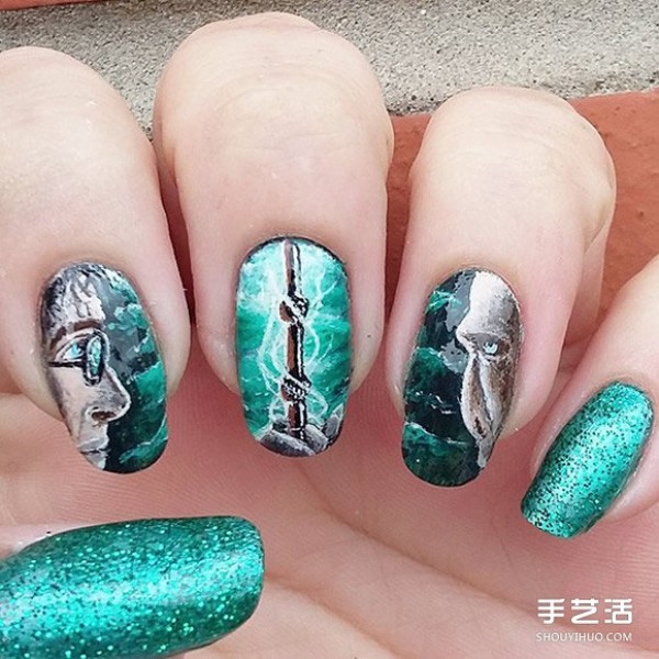 Harry Potter nail polish! Does it make magic after applying it? 