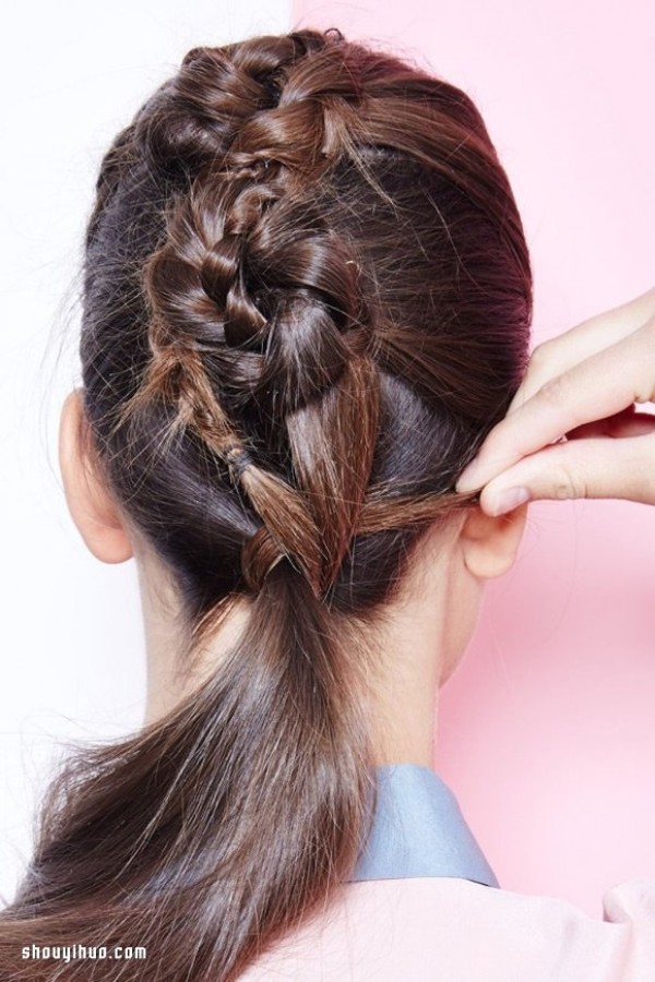 5 simple and varied techniques for tying a ponytail that will amaze you