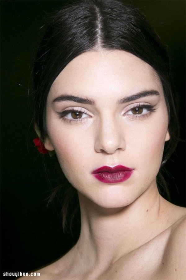 2015 is here! A sneak peek of 7 spring and summer makeup trends~