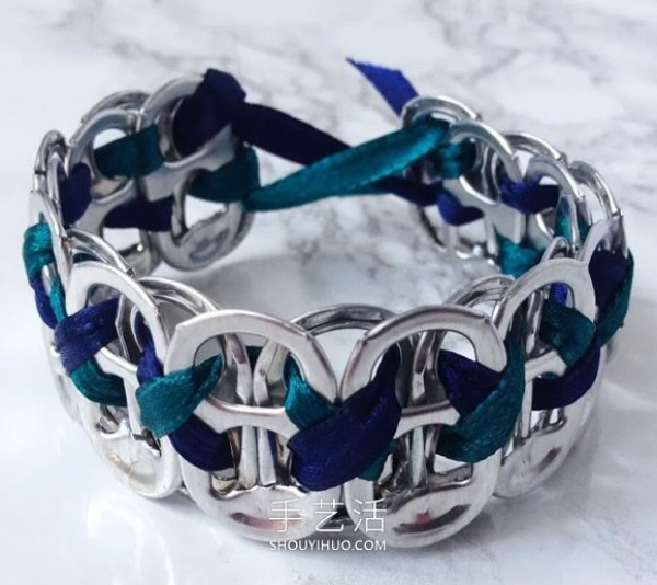 How to make a can pull-tab bracelet