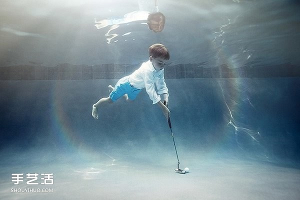 Fun underwater photography for children yields unexpected photographic effects