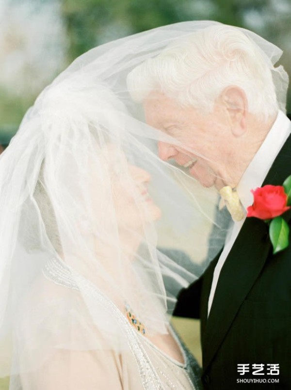 The most romantic thing: A sweet couple who has been married for 65 years retakes their wedding photos