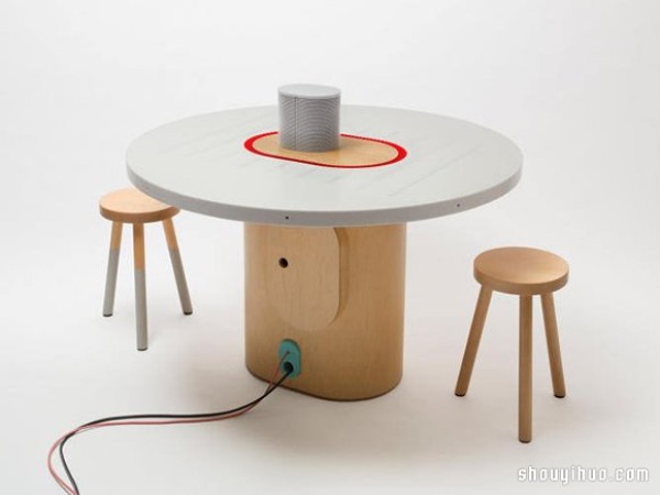 Automatically record conference table design, no need to take hard notes anymore