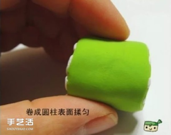 Illustration of making handmade clay kiwi slices with ultra-light clay kiwi