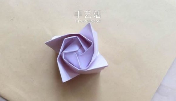 Handmade Kawasaki Rose Origami Illustrations. The step-by-step pictures are very clear! 