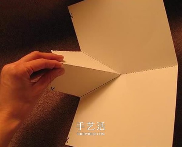 A tutorial on how to make a simple handmade greeting card and a cute bird will jump out when you open it