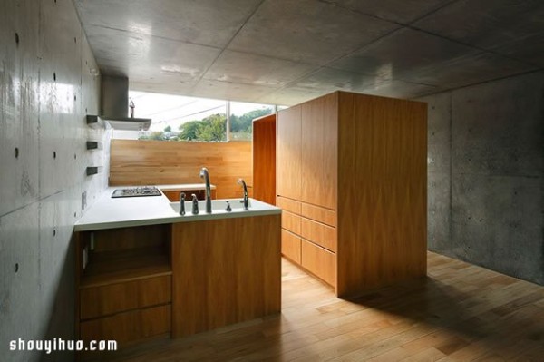 Japanese folding screen Ura House: wonderful floor recessed overlapping design