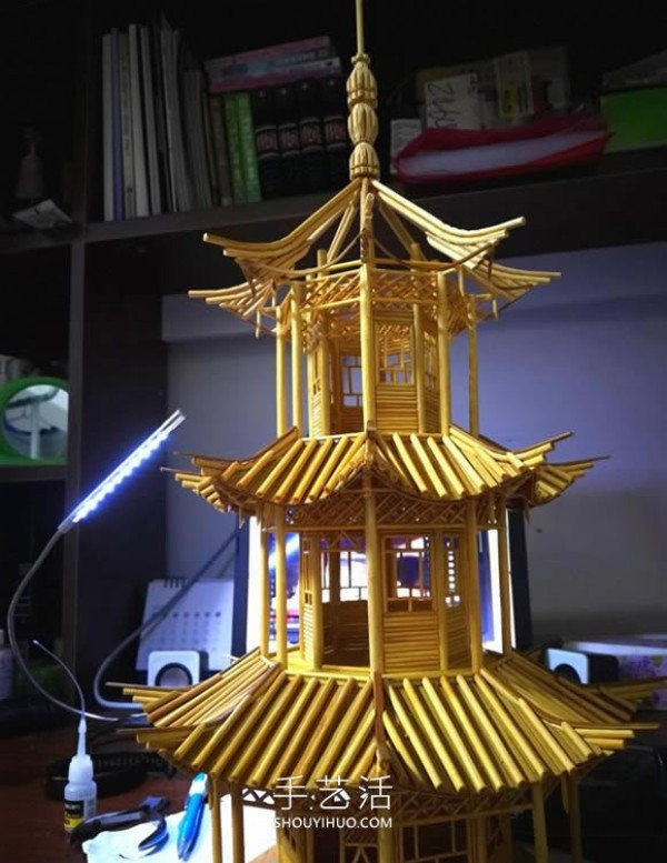 Tutorial on how to make ancient pagodas with disposable chopsticks