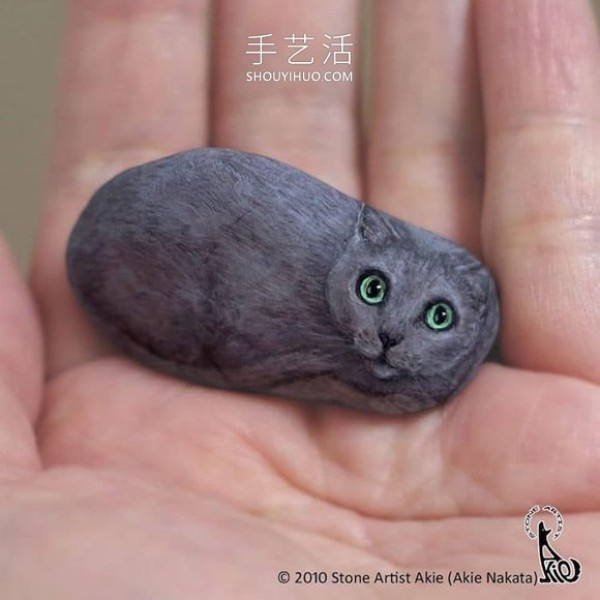 DIY ordinary stones into cute palm-sized animals