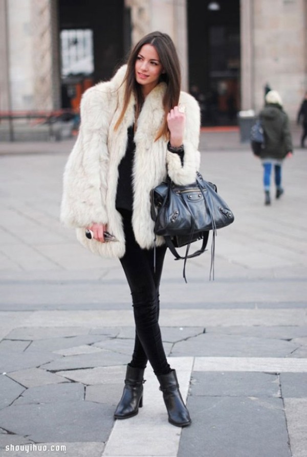 How to wear a luxurious warm imitation fur jacket with a slender and fashionable sense