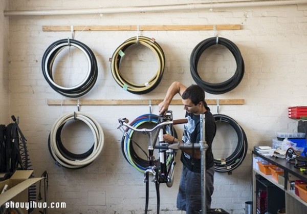 LEKKER, a long-established bicycle shop in a quiet alley in Melbourne