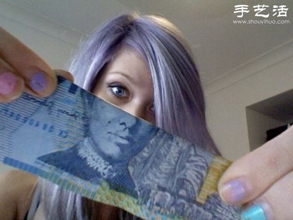 Creative Photography DIY: Take a photo with the leader on the banknote