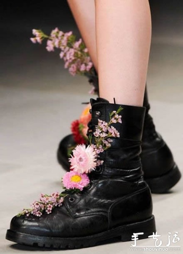 Flowers of shoes