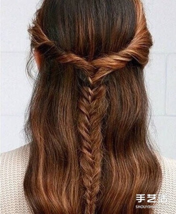 How to braid your own fishbone braid, step by step tutorial of braiding fishbone braid