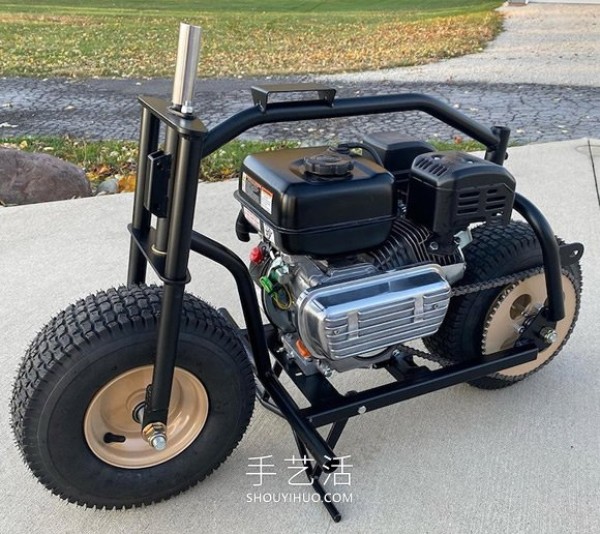 DIY Volkswagen Beetle transformed into a mini motorcycle