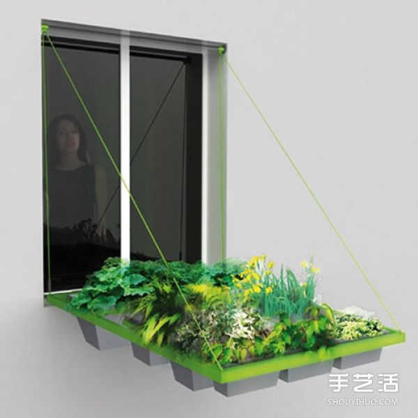 The movable window sill transformation makes green potted plants become the most unique window