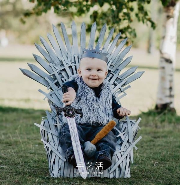 Rule Westeros! Use a plastic chair to make an Iron Throne for your baby