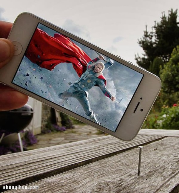 Use iPhone to creatively DIY interesting composite photos of movie scenes