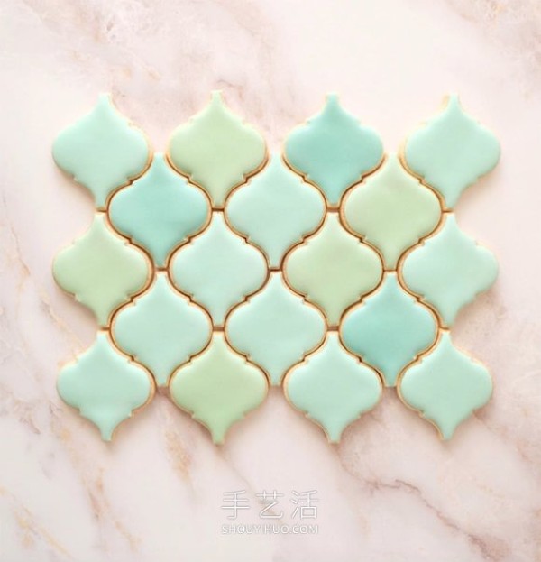 Just like retro tiles! Frosted biscuits made by dessert artist KUNIKA