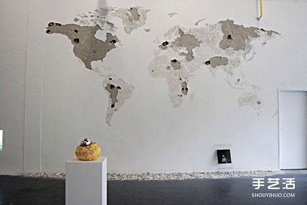 DIY a whole world map by tapping on the blank wall