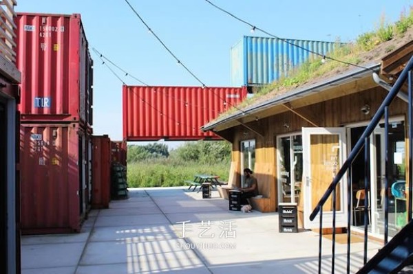 Quick and low-cost! Temporary entrepreneurial space built with containers