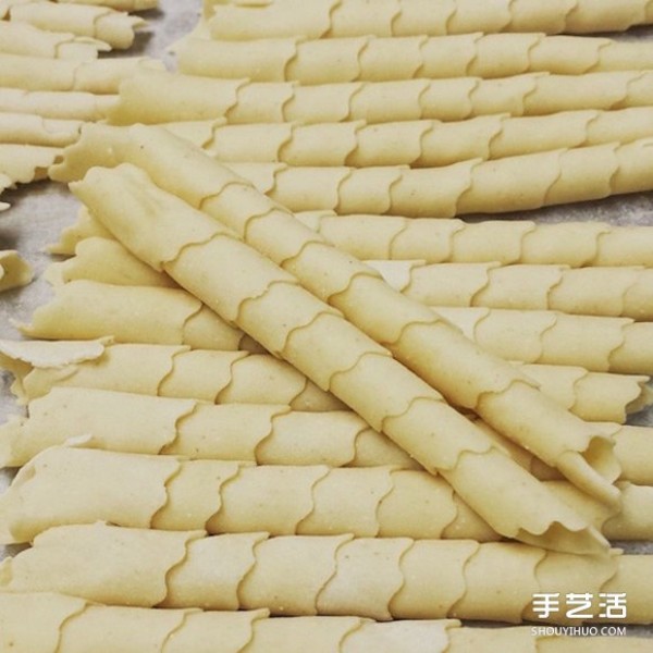 The process of making handmade pasta can also make people look comfortable