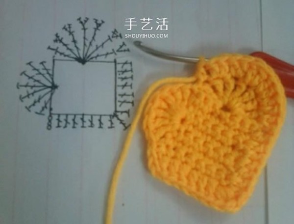 Simple crochet tutorial: How to knit woolen love charms