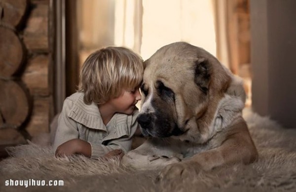 Russian Mommy took pictures of heart-warming growth records of children and animals