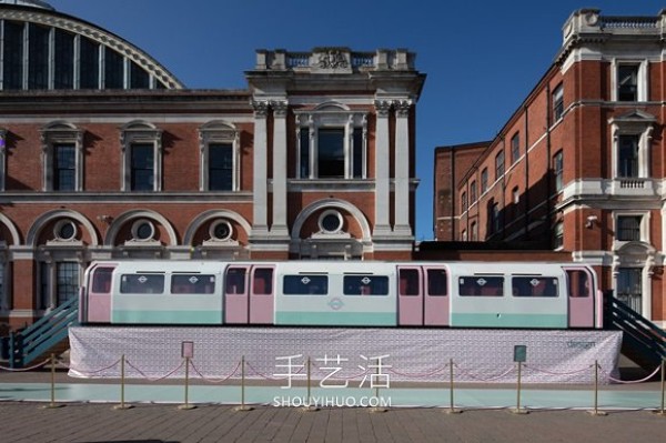 1967 London Underground Car Renovation DIY Nostalgia Pink Paradise! 