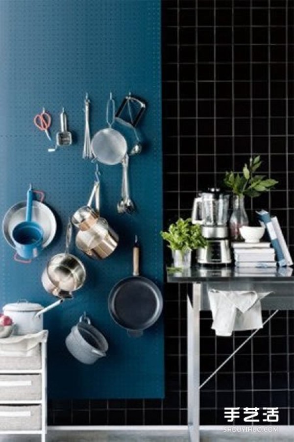 The kitchen is stylish and tidy: tips for decorating open kitchen shelves