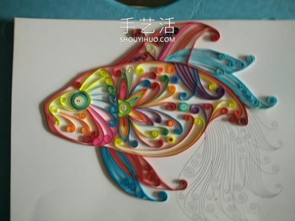 The tutorial for making paper-quilled angelfish is very beautiful