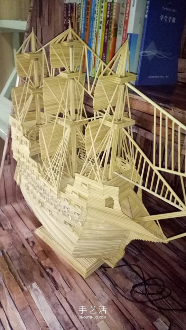 The ancient warship model is hand-made with disposable chopsticks