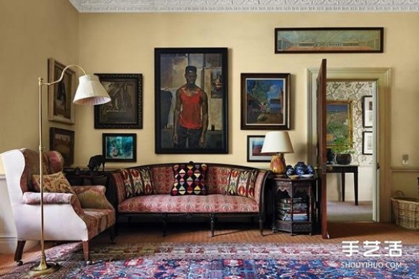 Tips for hanging art on the wall: including height and position