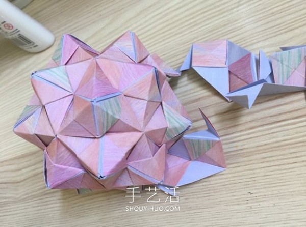 Sharing the steps of the beautiful flower ball origami tutorial with illustrations