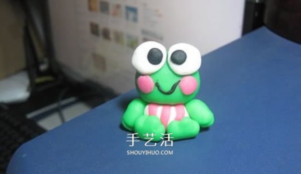 Illustrations of how to make a cute bean-cake frog using plasticine and making a small frog